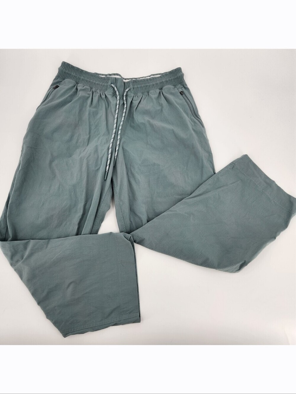 Athleta Trekkie Straight Crop Pant Womens Size 10 Green Zip Pockets Drawstring